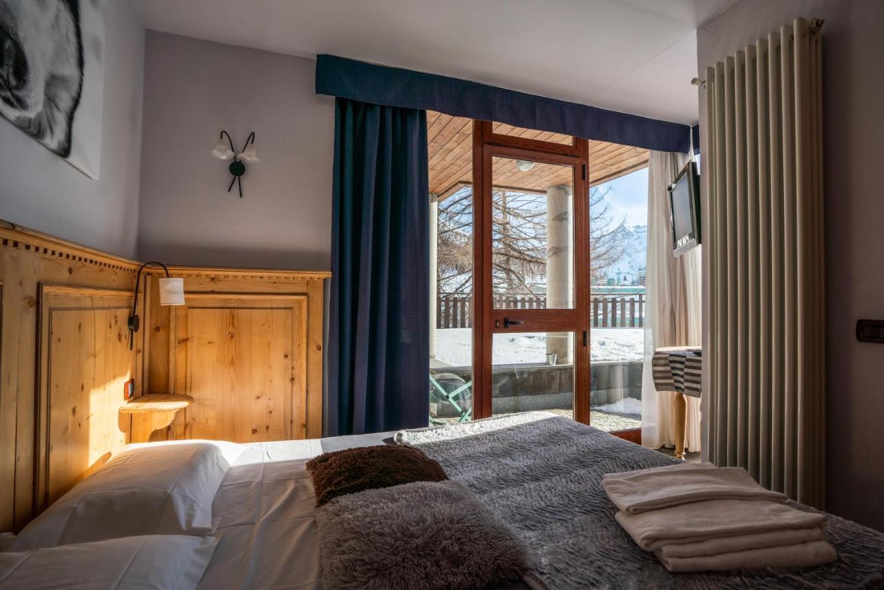 Chalet Weal Aparthotel Colle Colle Sestriere Buitenkant foto